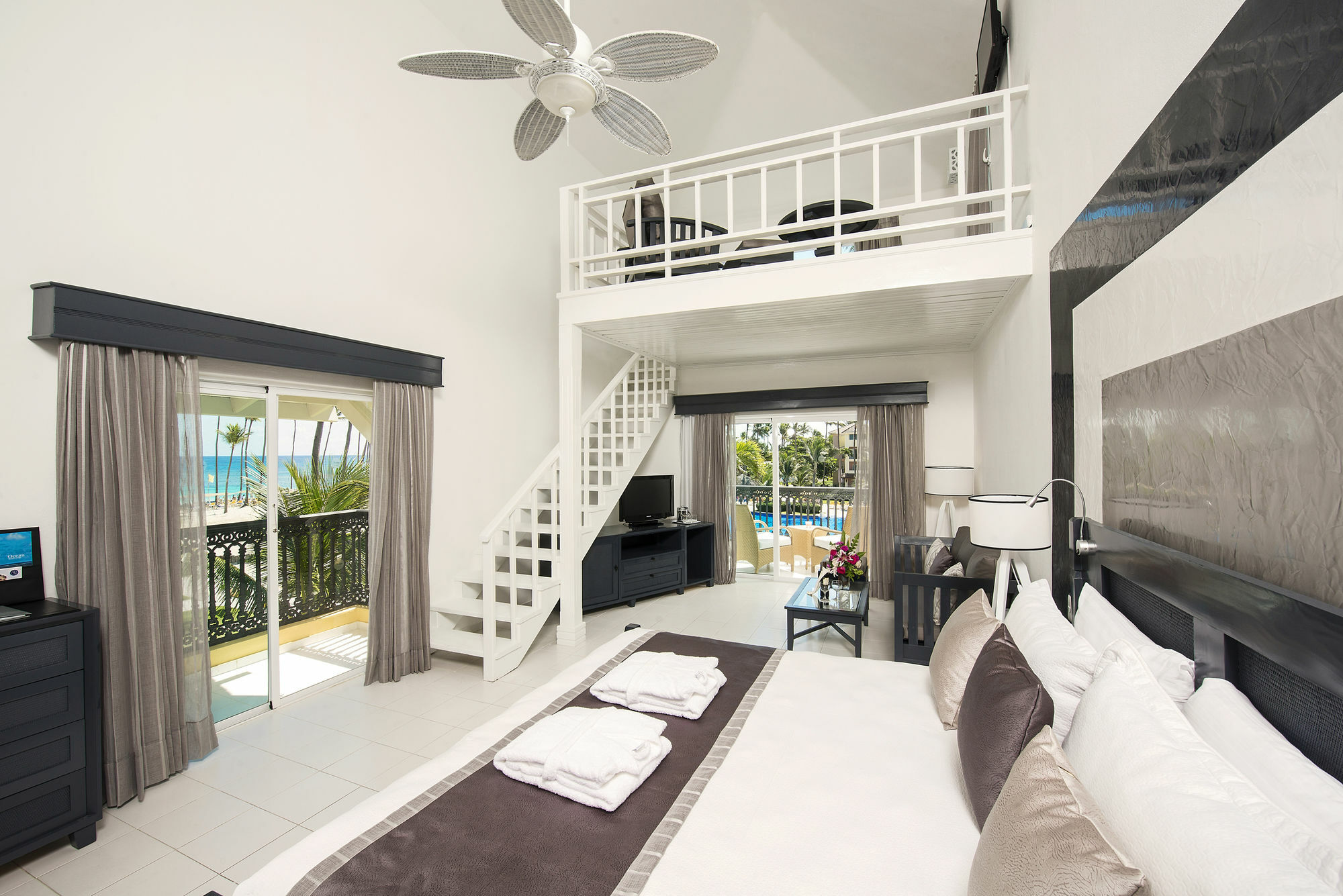 Privilege Club At Ocean Blue & Sand Bavaro Exterior photo